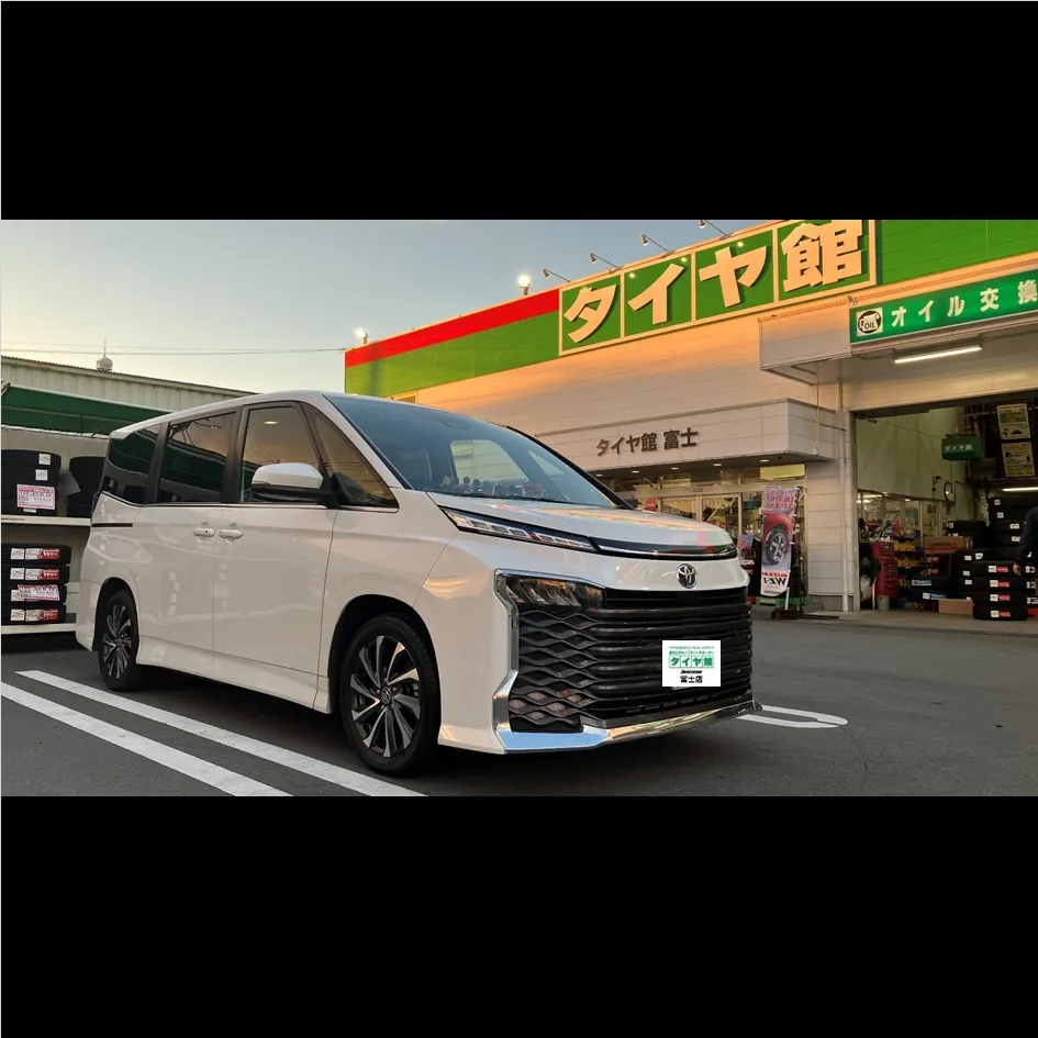 TOYOTA / VOXYのタイヤ交換