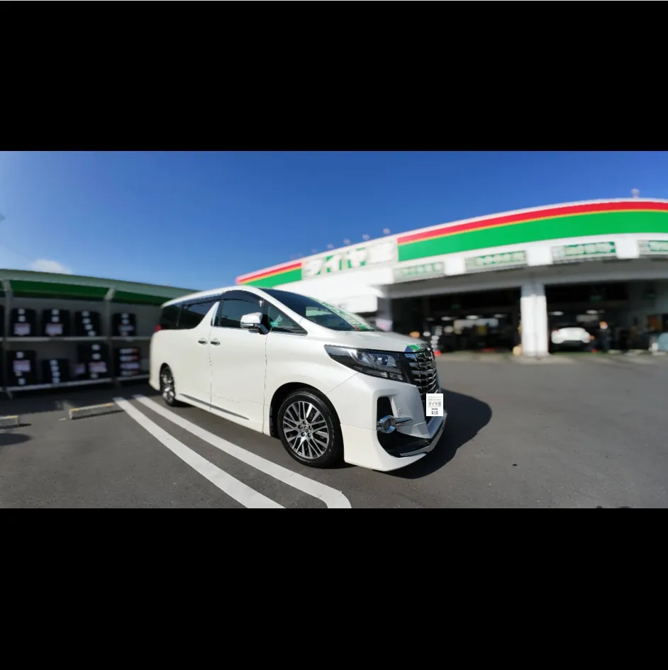 TOYOTA/ALPHARDのタイヤ交換