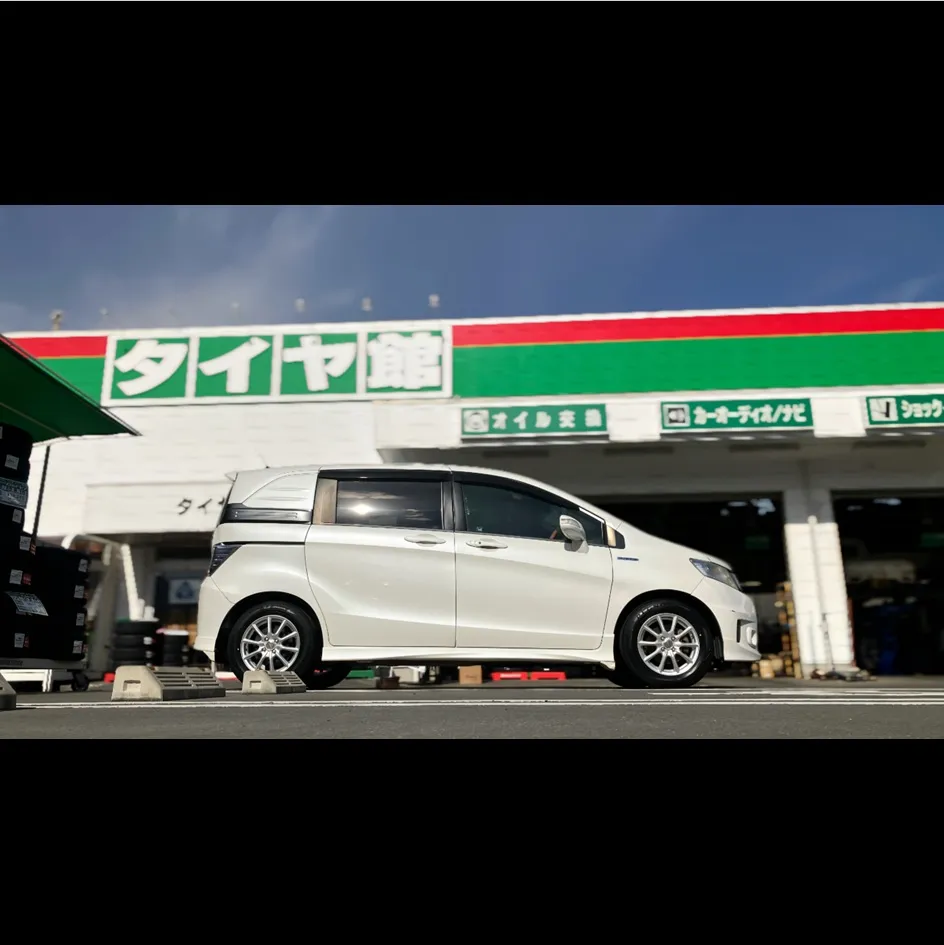 HONDA / FREED Spikeのタイヤ交換