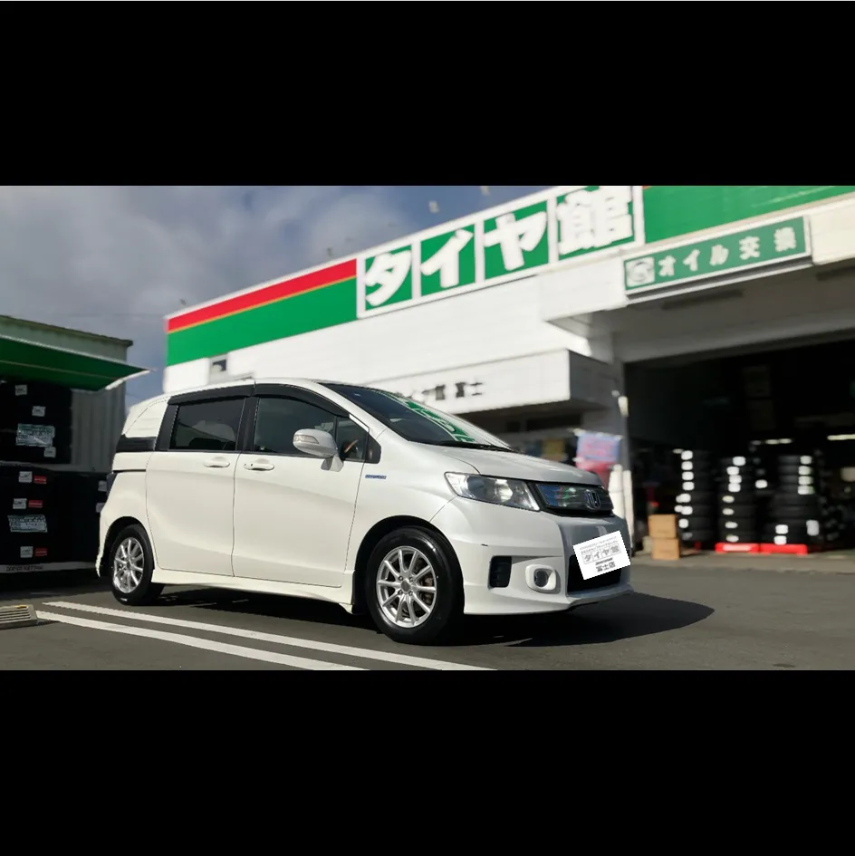 HONDA / FREED Spikeのタイヤ交換