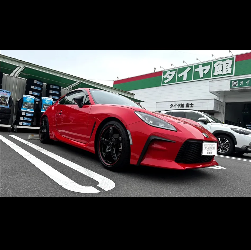 TOYOTA / GR86 ホイール交換・車高調・アライメン...