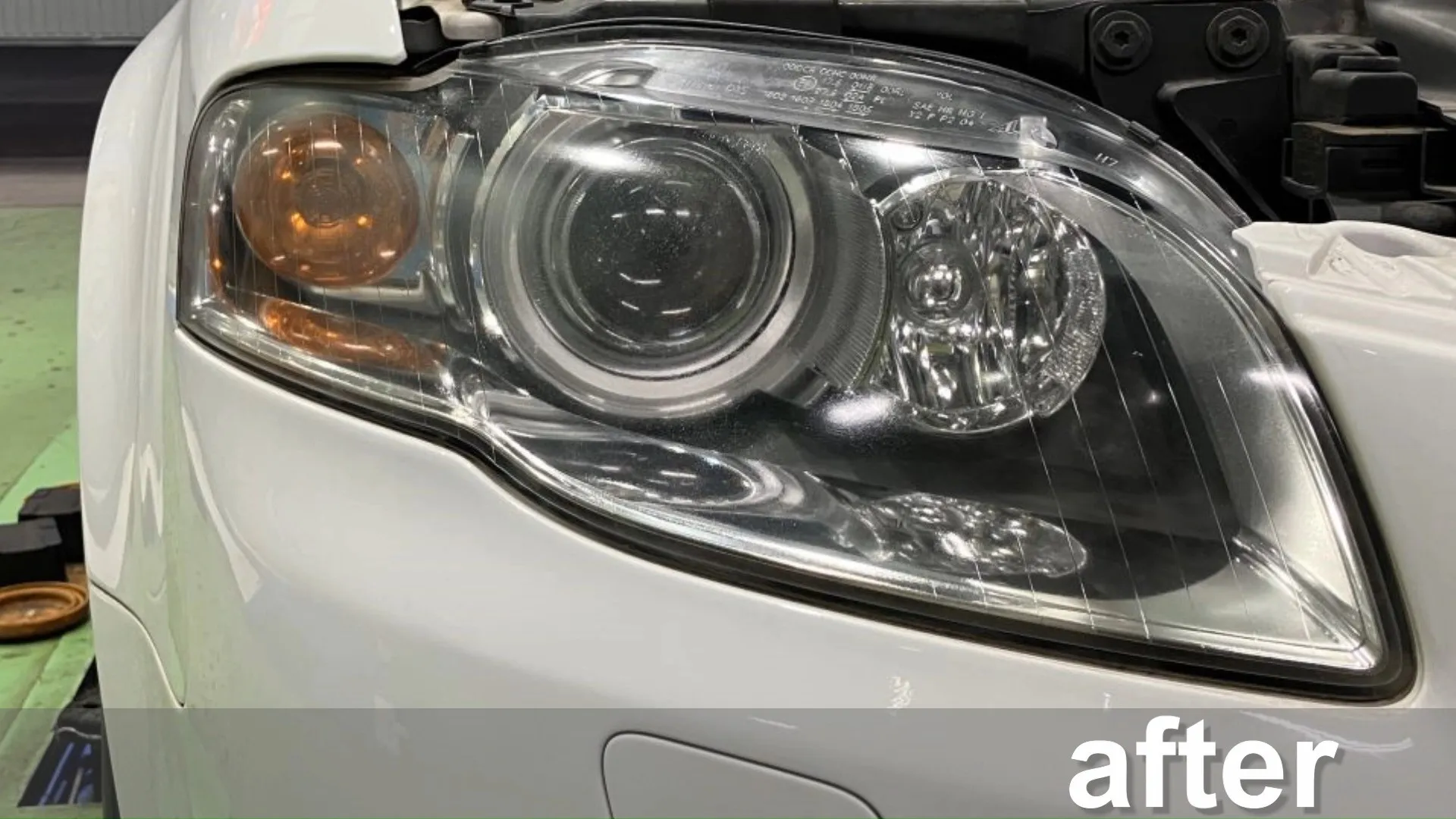 黄ばみもくすみも取っちゃうよ！ヘッドライトクリーニング！